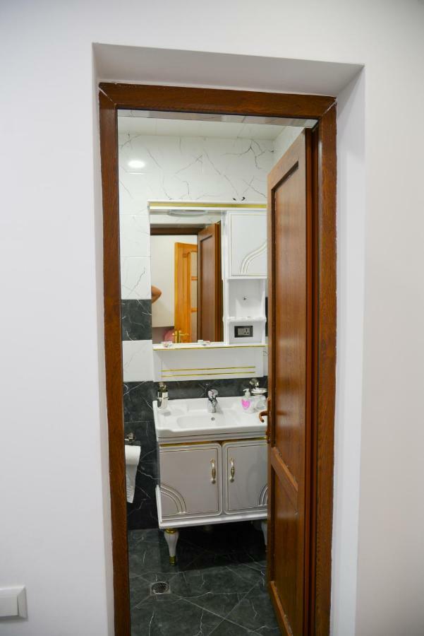 Anastasia Apartment Kutaisi Ngoại thất bức ảnh